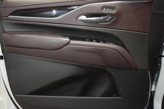 Used 2023 Cadillac Escalade Sport Platinum w/ LPO, ONYX Package image 47