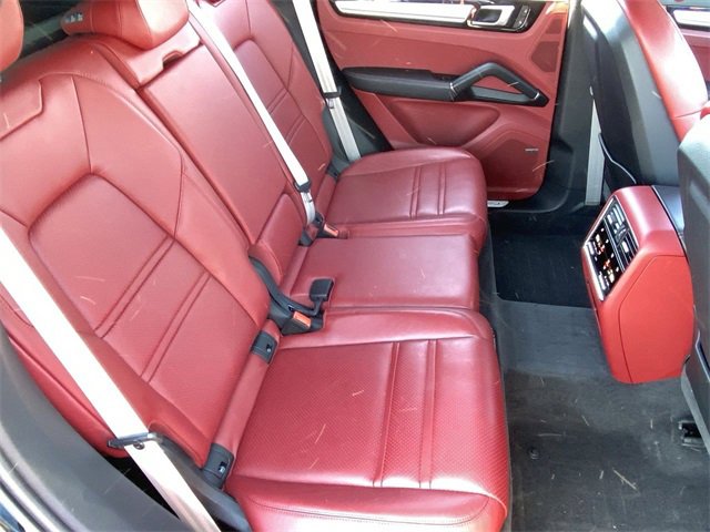 Used 2023 Porsche Cayenne S Platinum w/ Premium Package Plus image 14