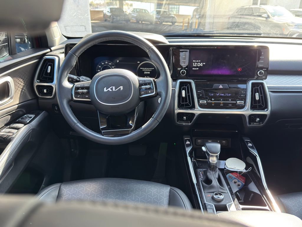Used 2023 Kia Sorento SX image 29