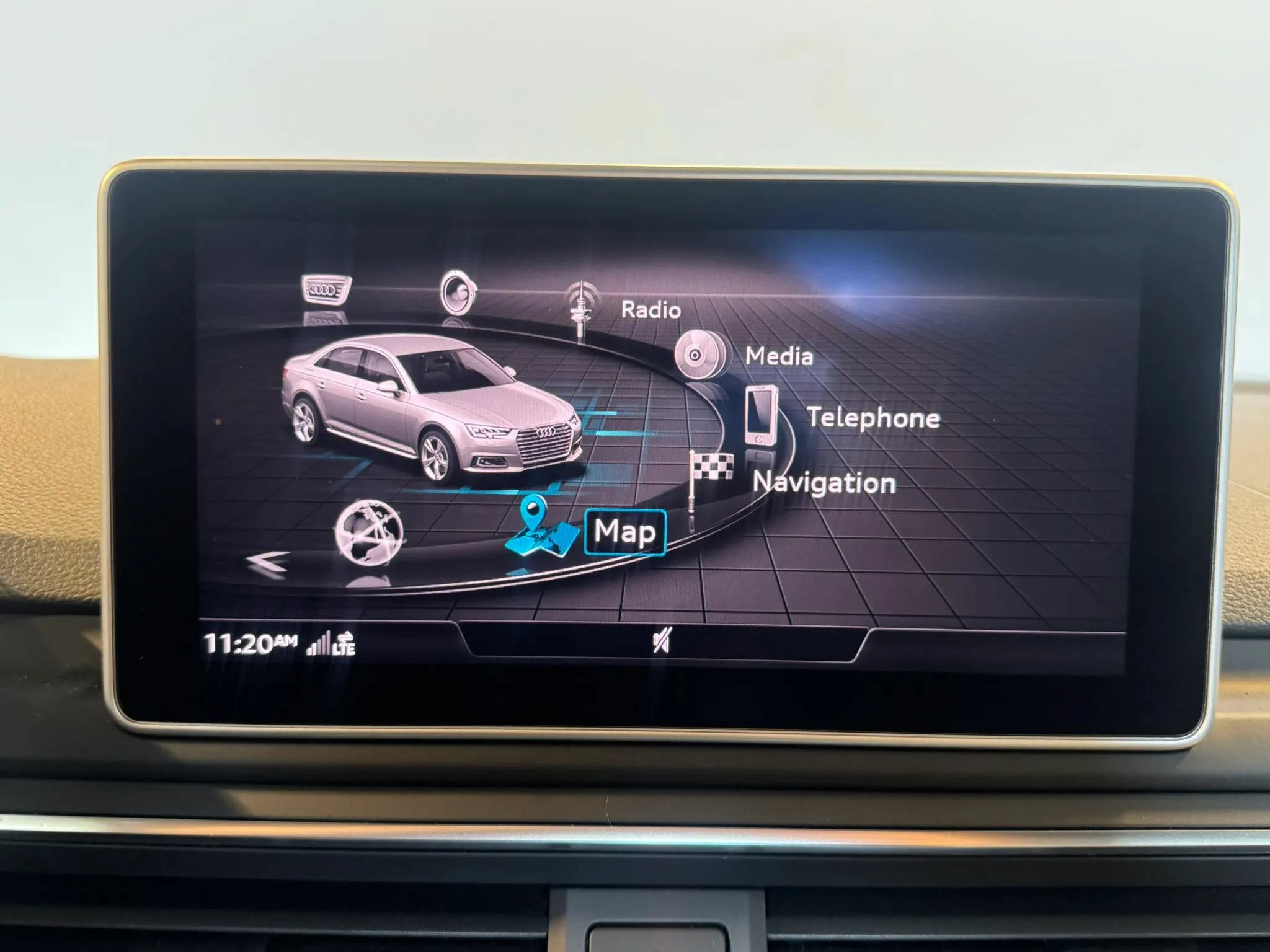 Used 2018 Audi A4 2.0T Premium Plus w/ Premium Plus Package AWD/4WD image 16
