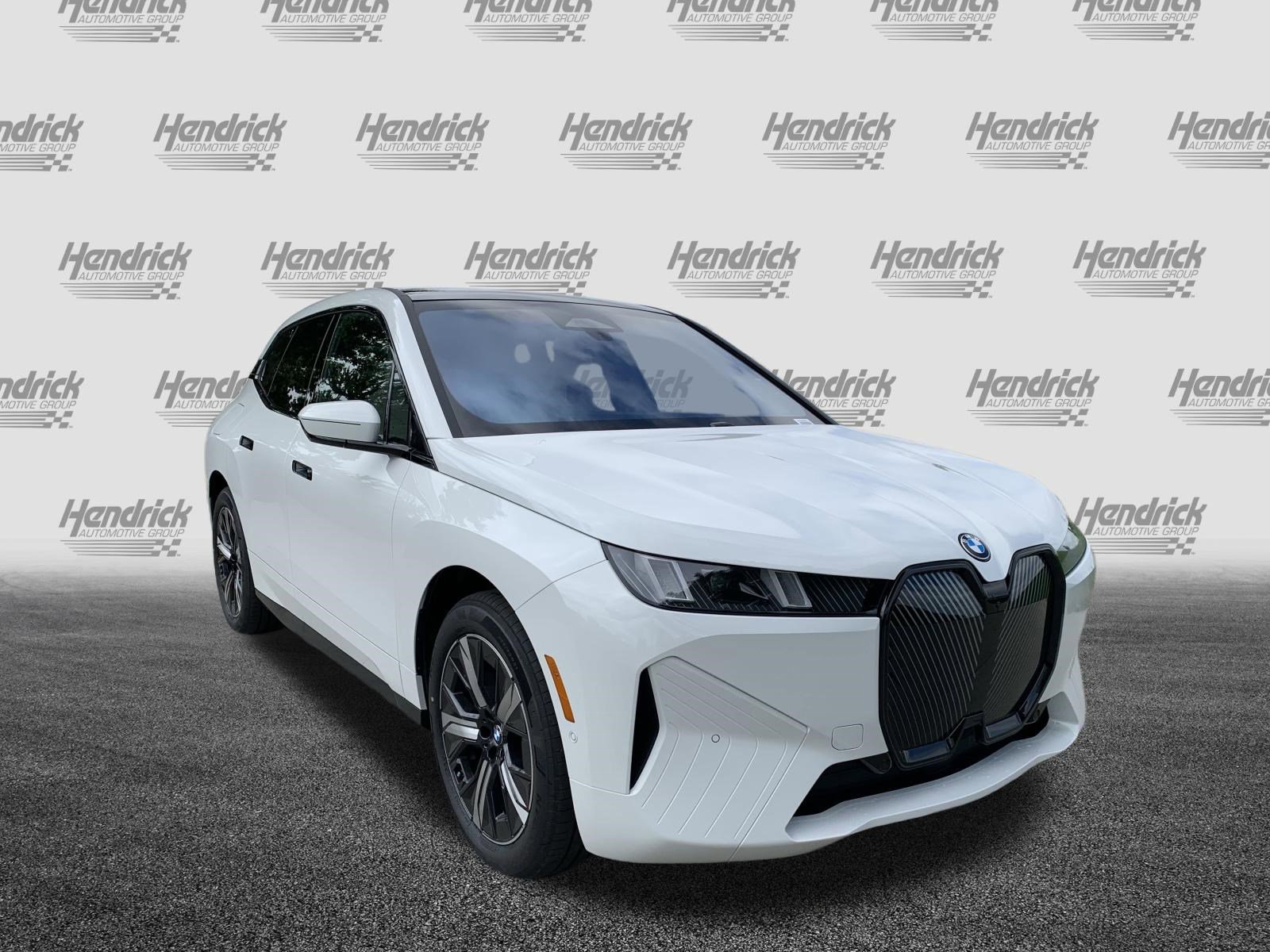 Used 2026 BMW iX xDrive60 w/ Premium Package image 2