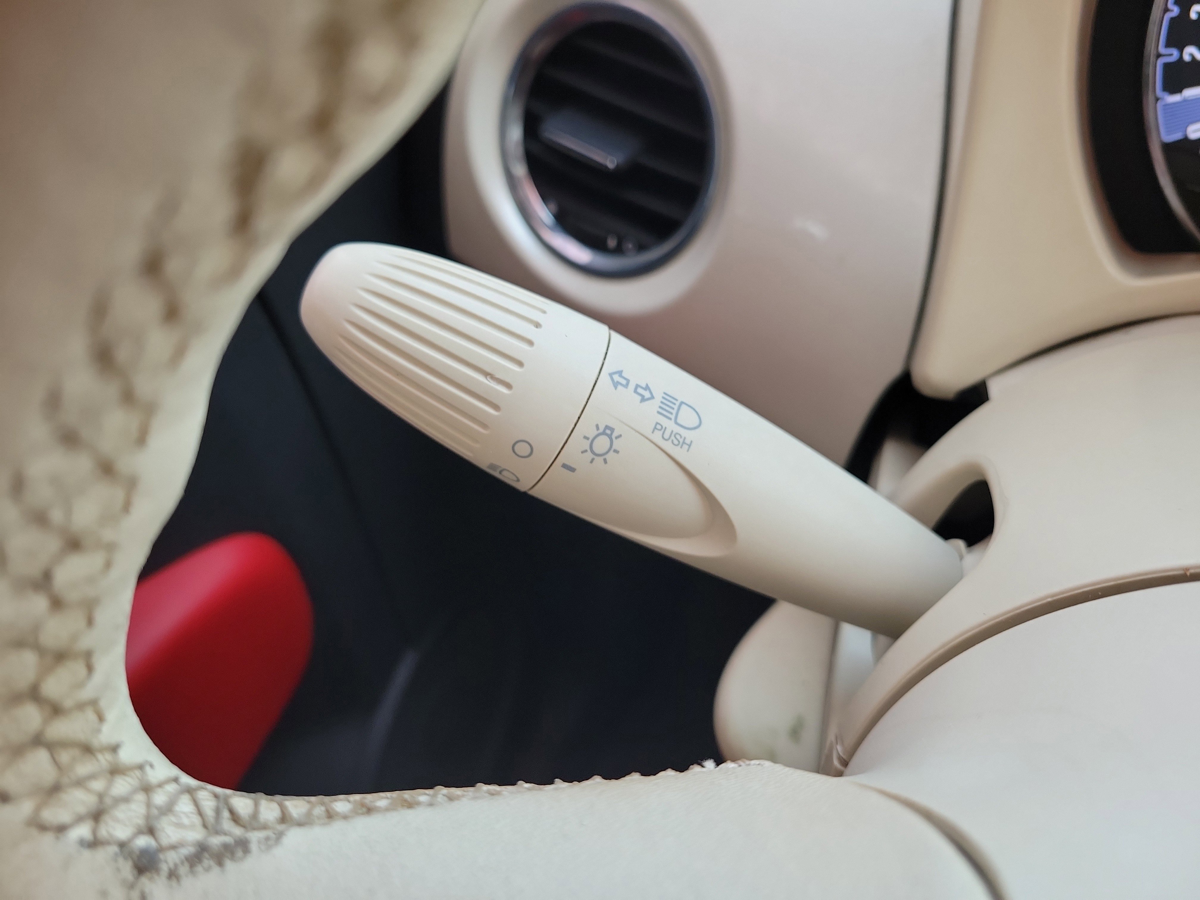 Used 2015 FIAT 500 Lounge w/ Luxury Leather Package image 22