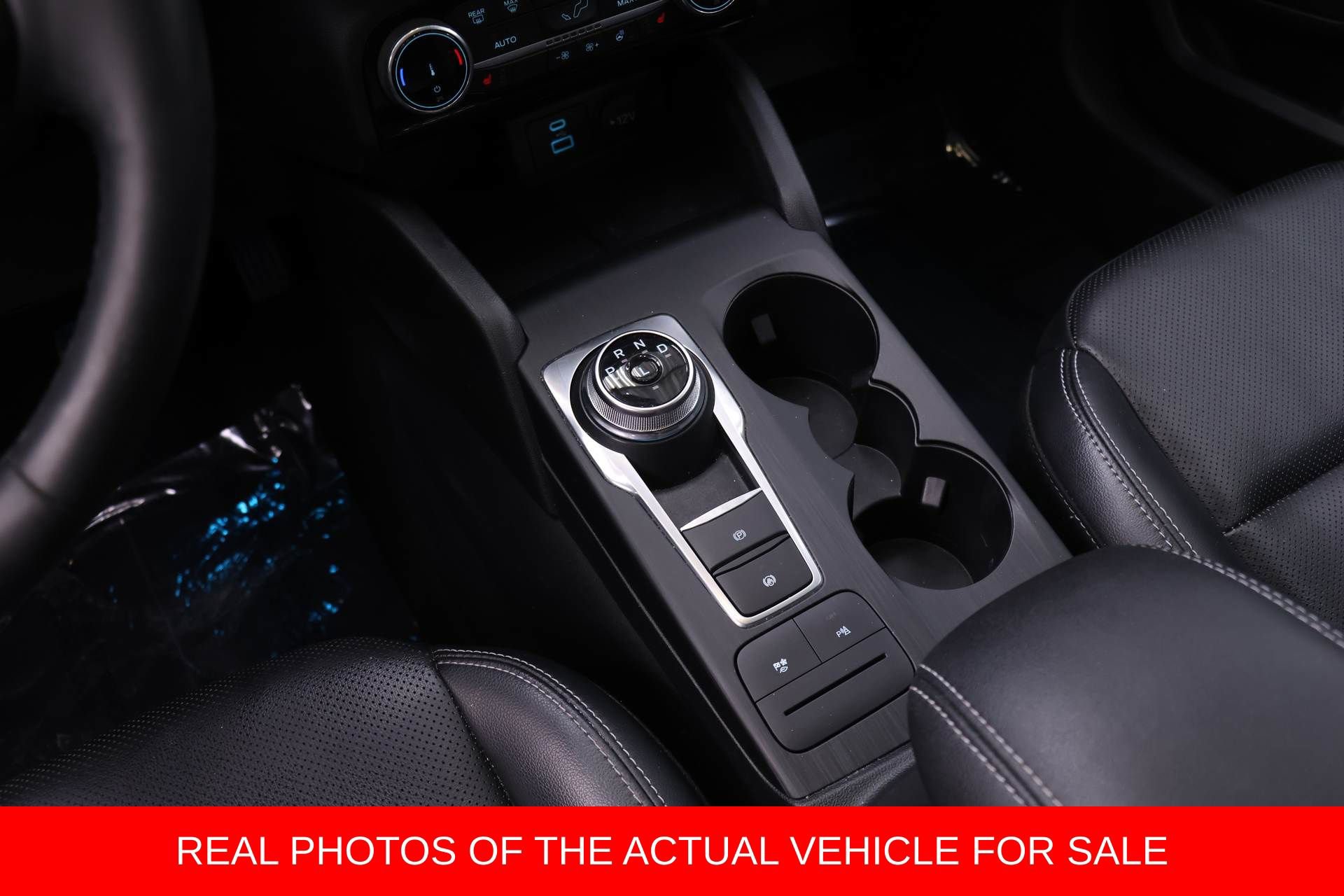 Used 2022 Ford Escape Titanium image 14