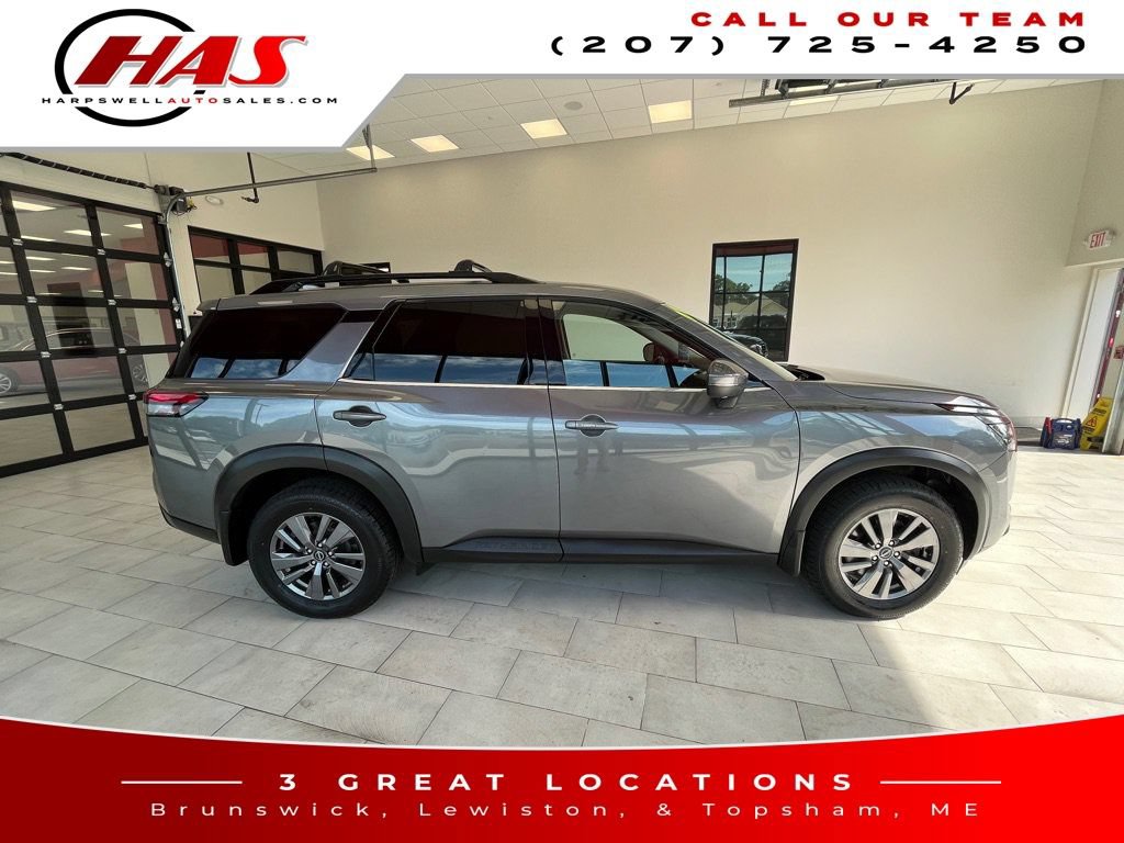Used 2023 Nissan Pathfinder SV AWD/4WD image 7