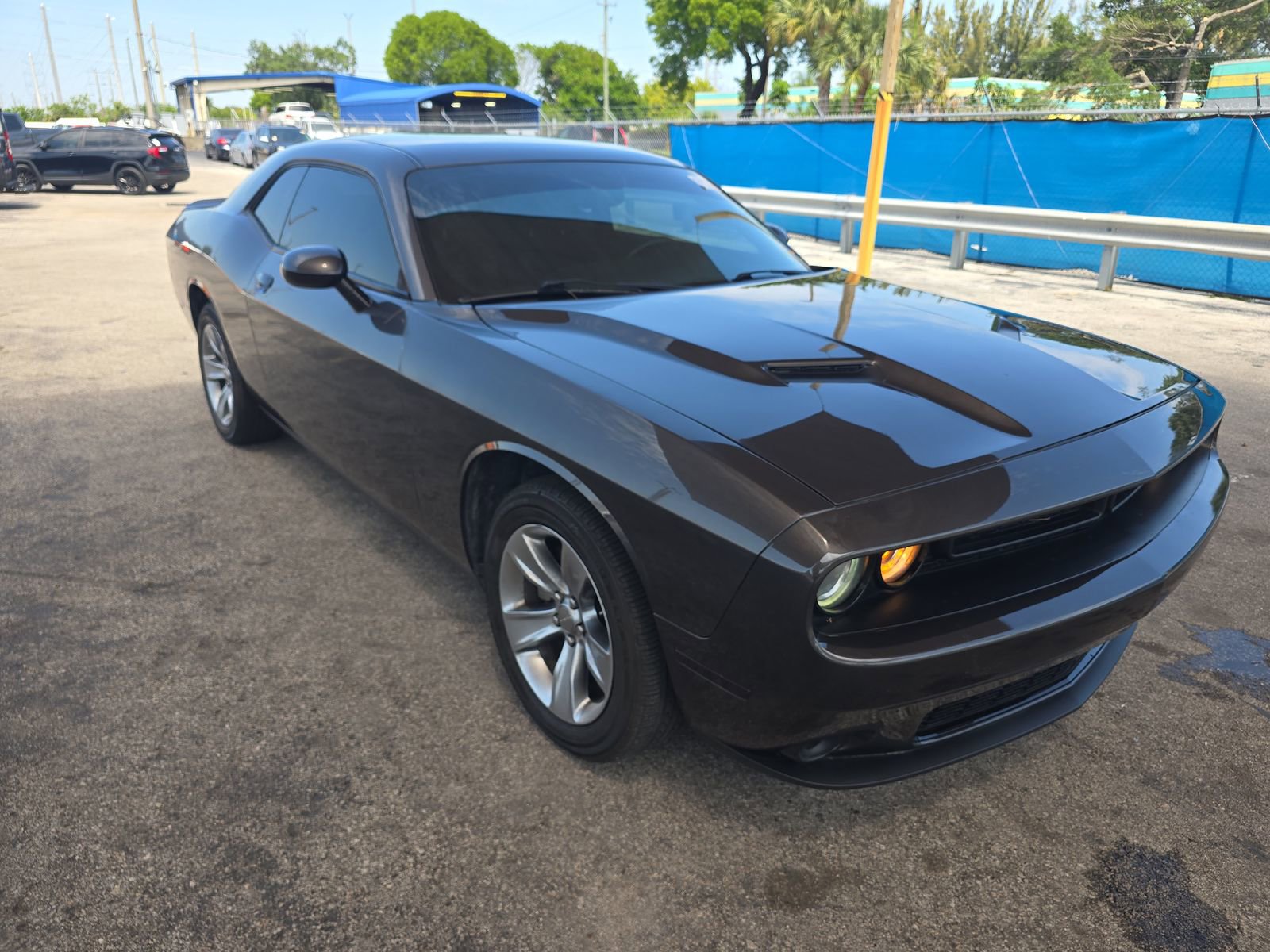 Used 2022 Dodge Challenger SXT RWD image 4