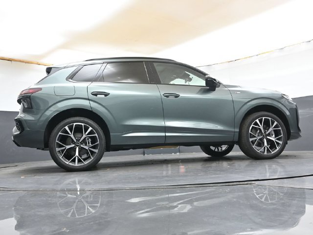 New 2026 Audi Q3 quattro 2.0T AWD/4WD image 35