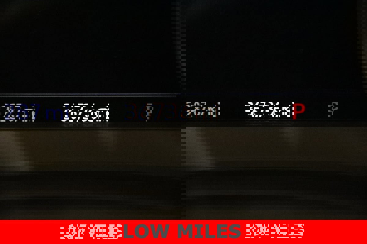 Used 2020 Cadillac XT4 Premium Luxury image 16