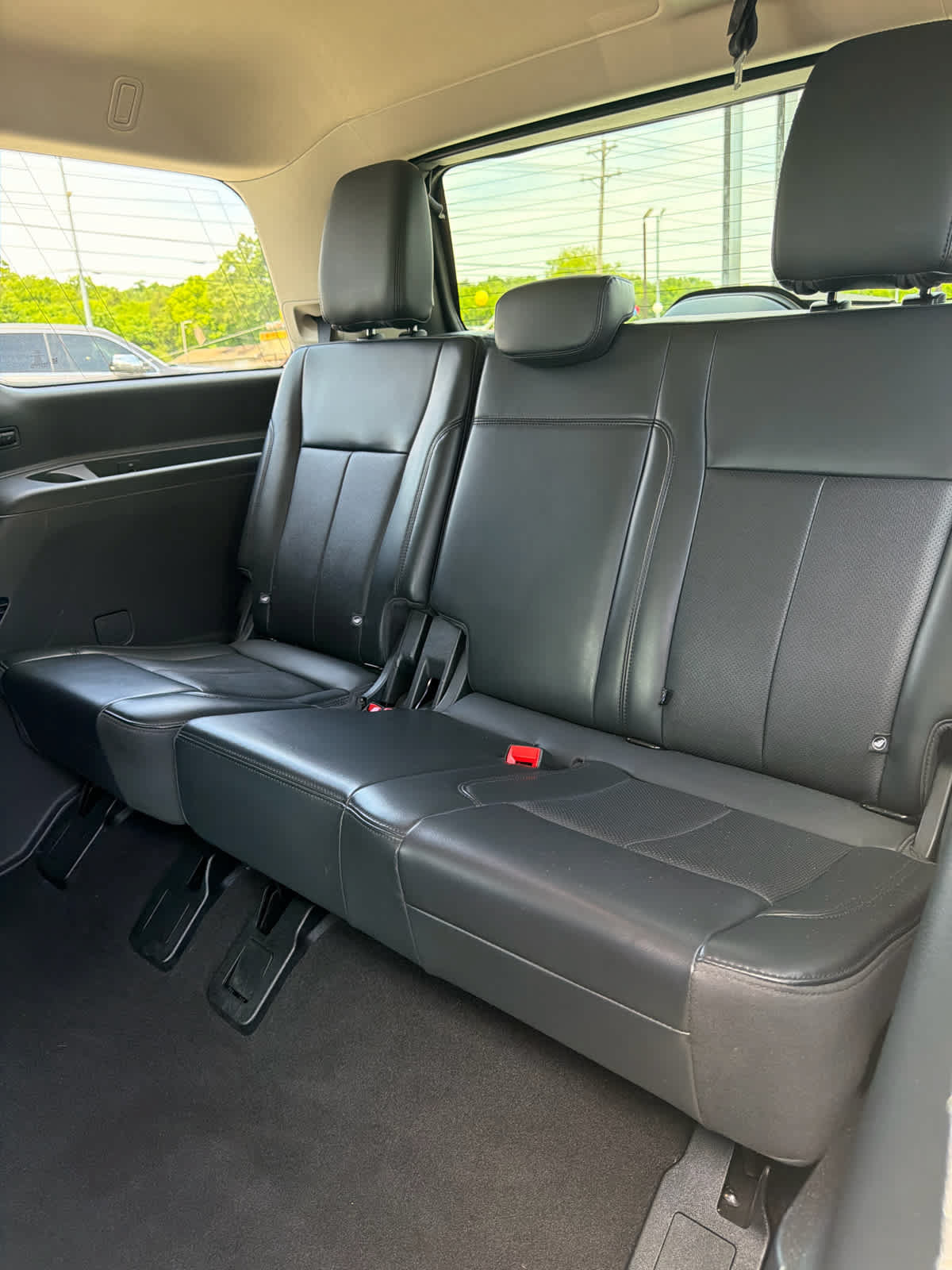 Used 2024 Ford Expedition XLT AWD/4WD image 11