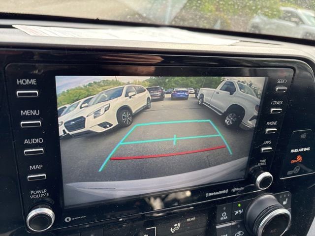 Used 2020 Toyota Highlander XLE AWD/4WD image 16