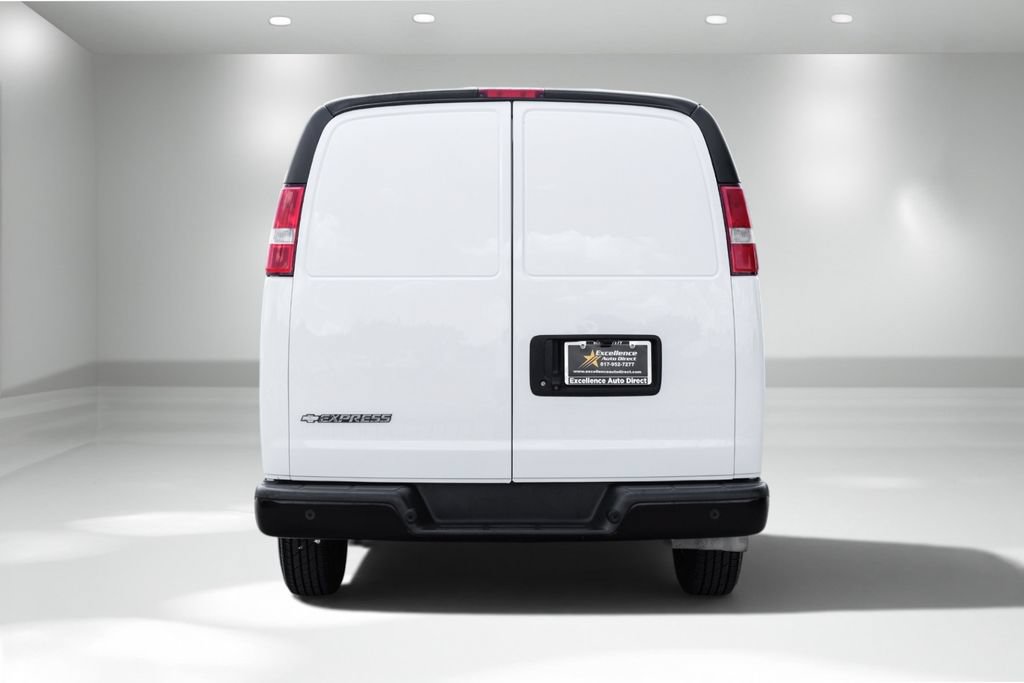 Used 2021 Chevrolet Express 2500 RWD image 8