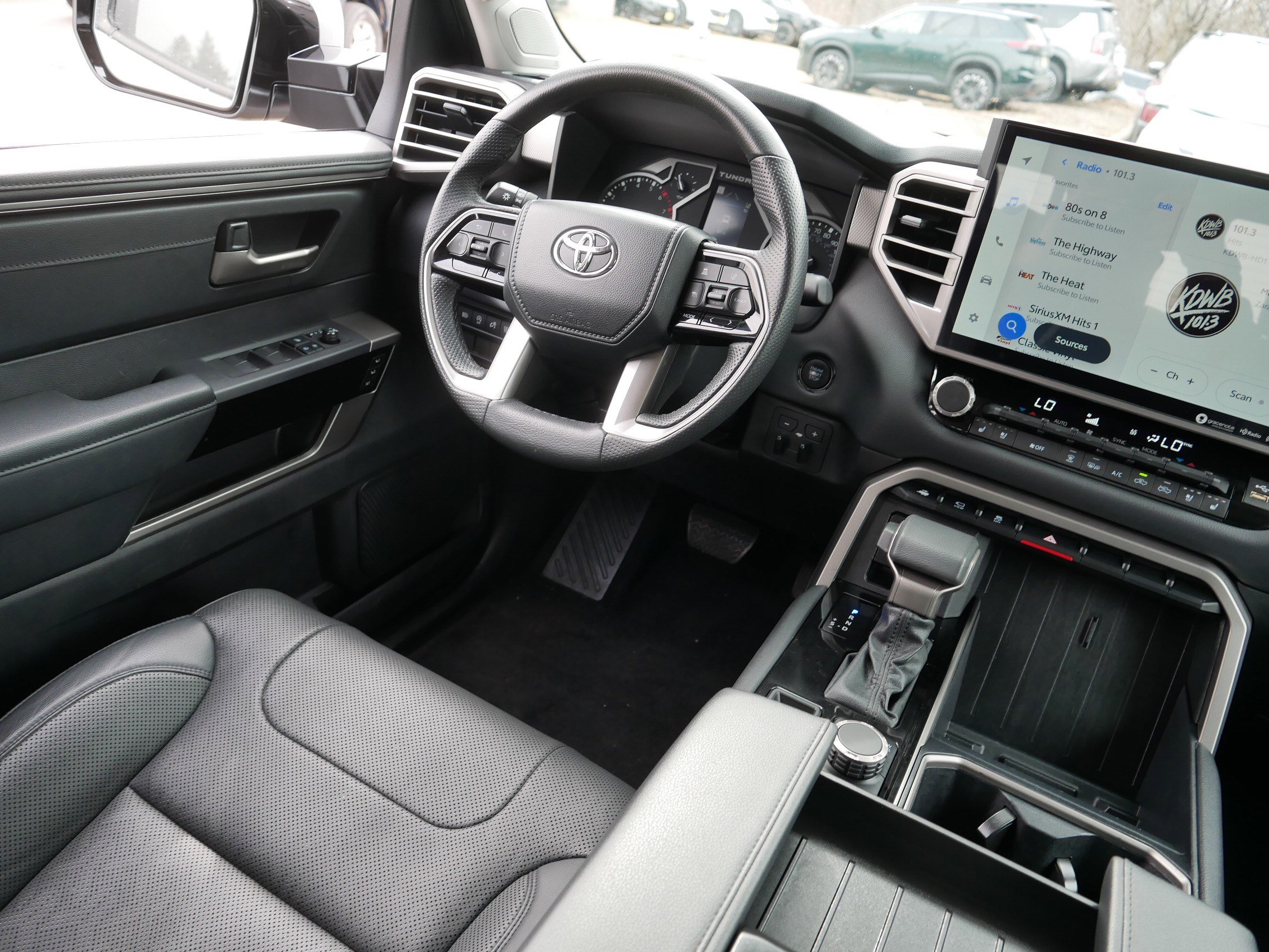 Used 2022 Toyota Tundra Limited image 9