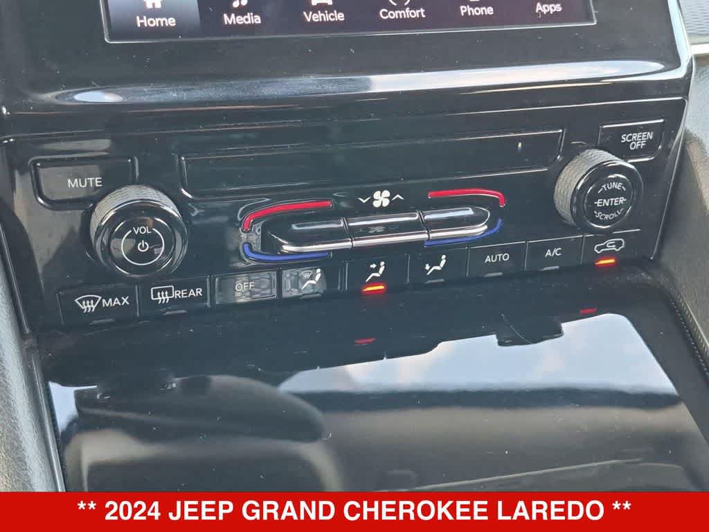 Used 2024 Jeep Grand Cherokee Laredo RWD image 28