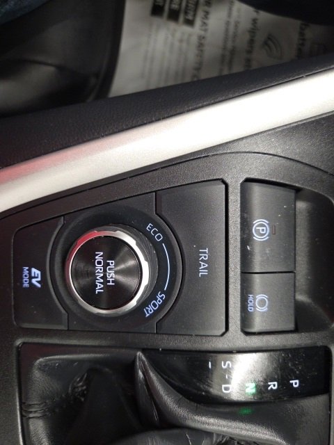 Certified 2025 Toyota RAV4 XLE Premium image 68