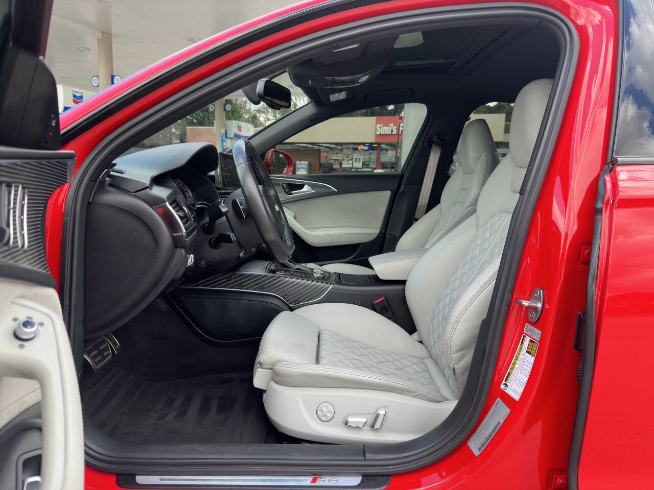 Used 2018 Audi S6 Premium Plus w/ S Sport Package image 4