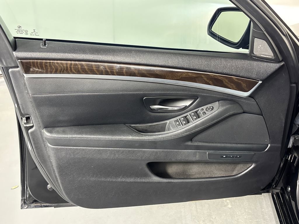 Used 2015 BMW 535i Sedan image 28