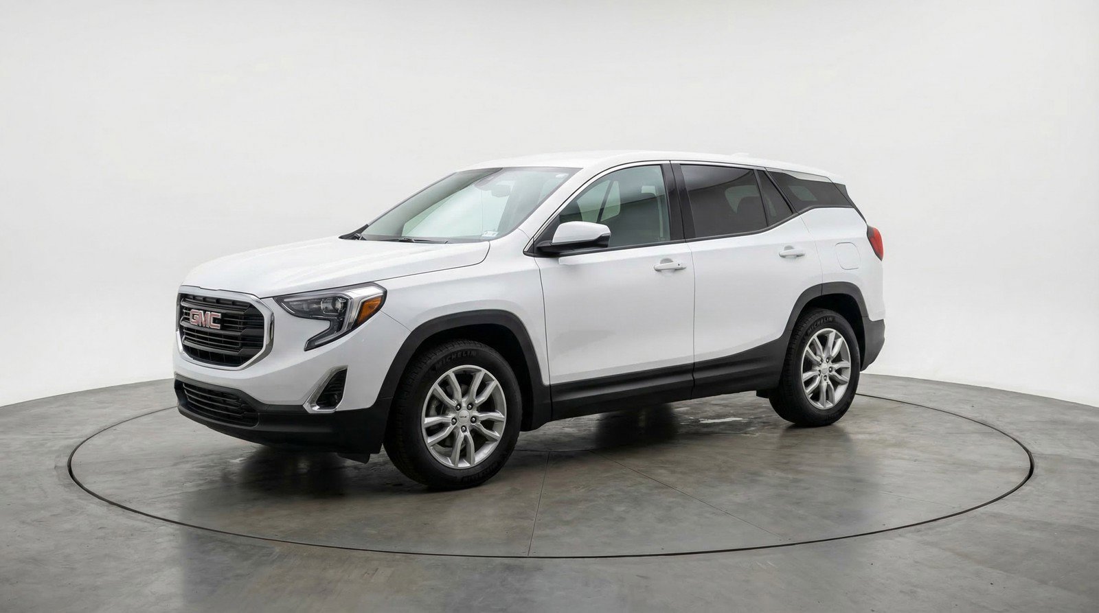 Used 2024 GMC Terrain SLT image 3