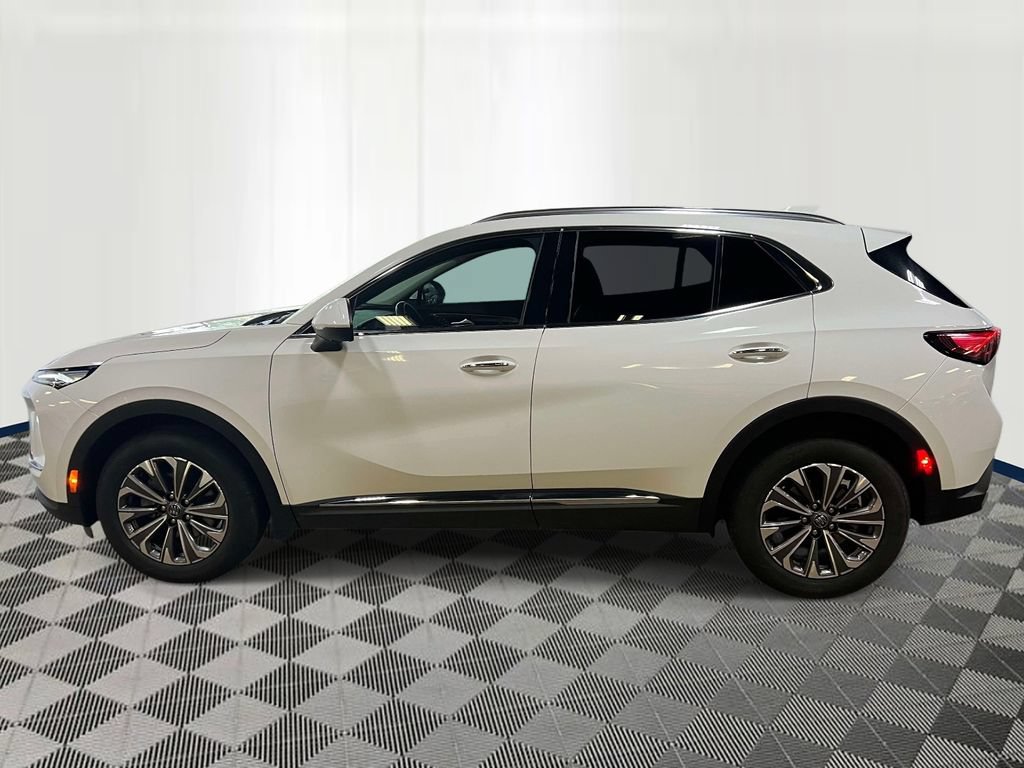 Used 2024 Buick Envision Preferred AWD/4WD image 2
