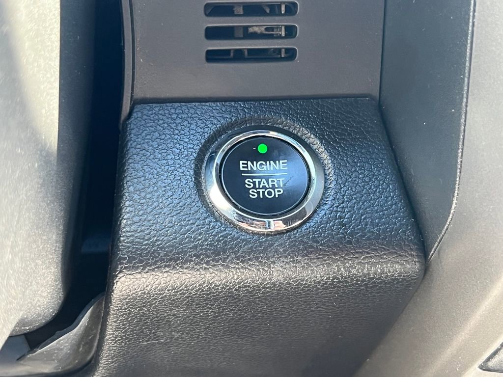 Used 2021 Ford Expedition XLT image 31