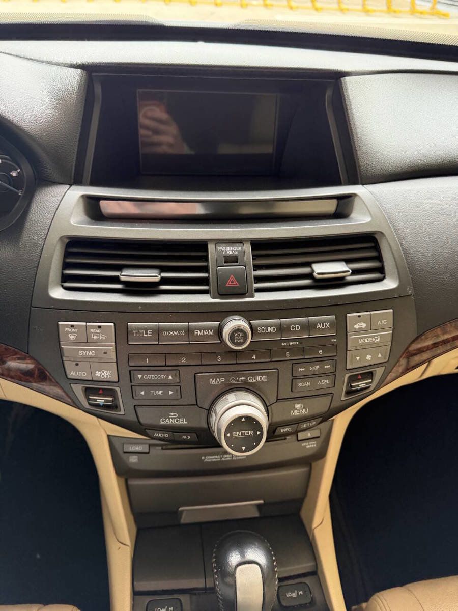 Used 2010 Honda Crosstour EX-L image 16