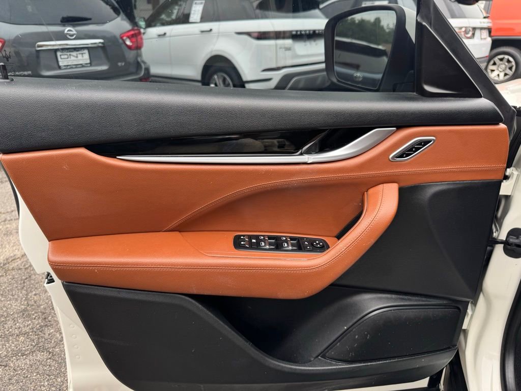 Used 2019 Maserati Levante image 34