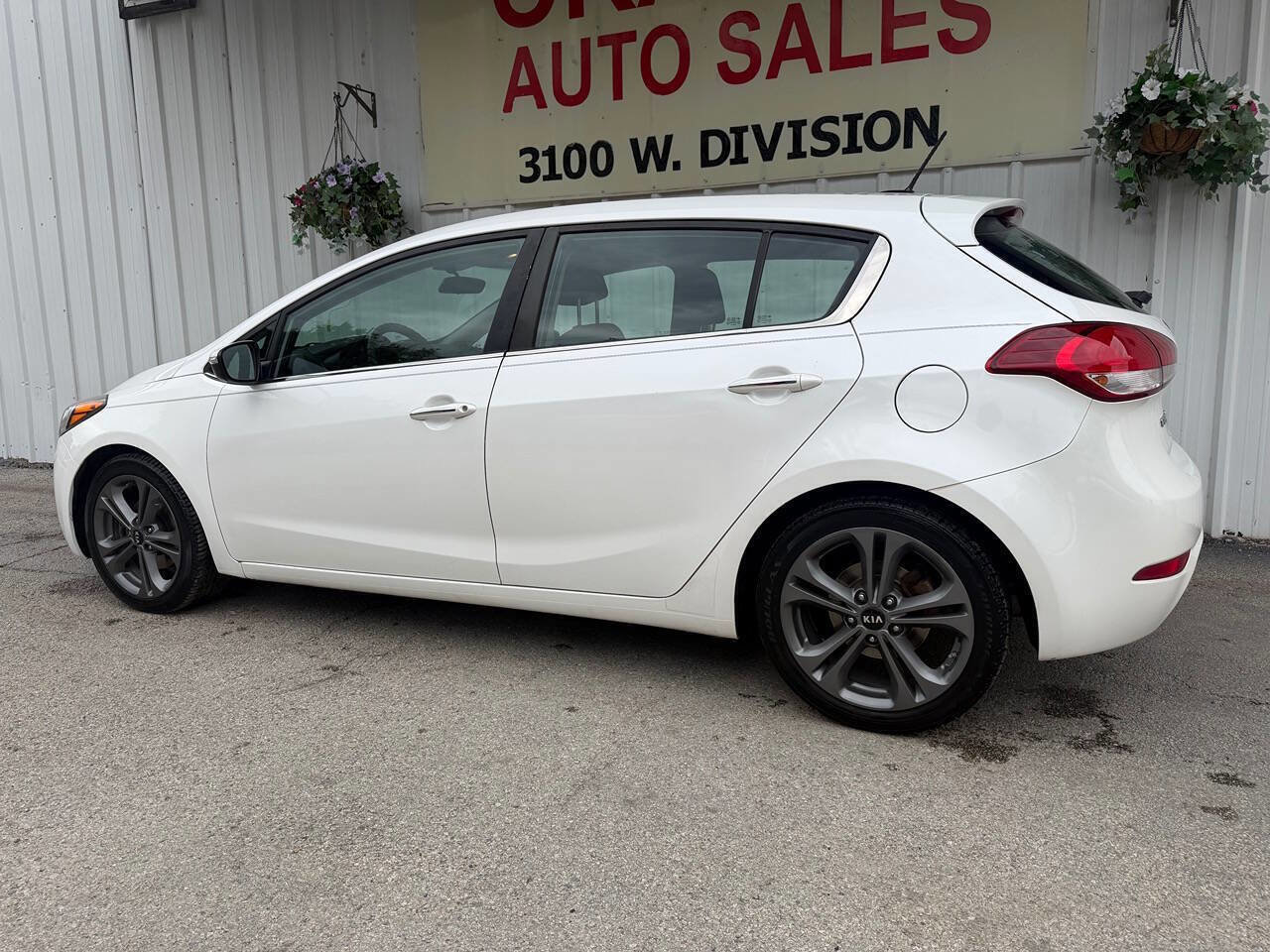 Used 2016 Kia Forte EX FWD image 9