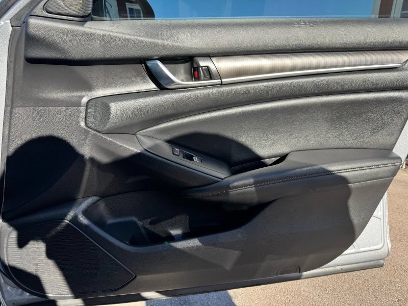 Used 2022 Honda Accord Sport image 12