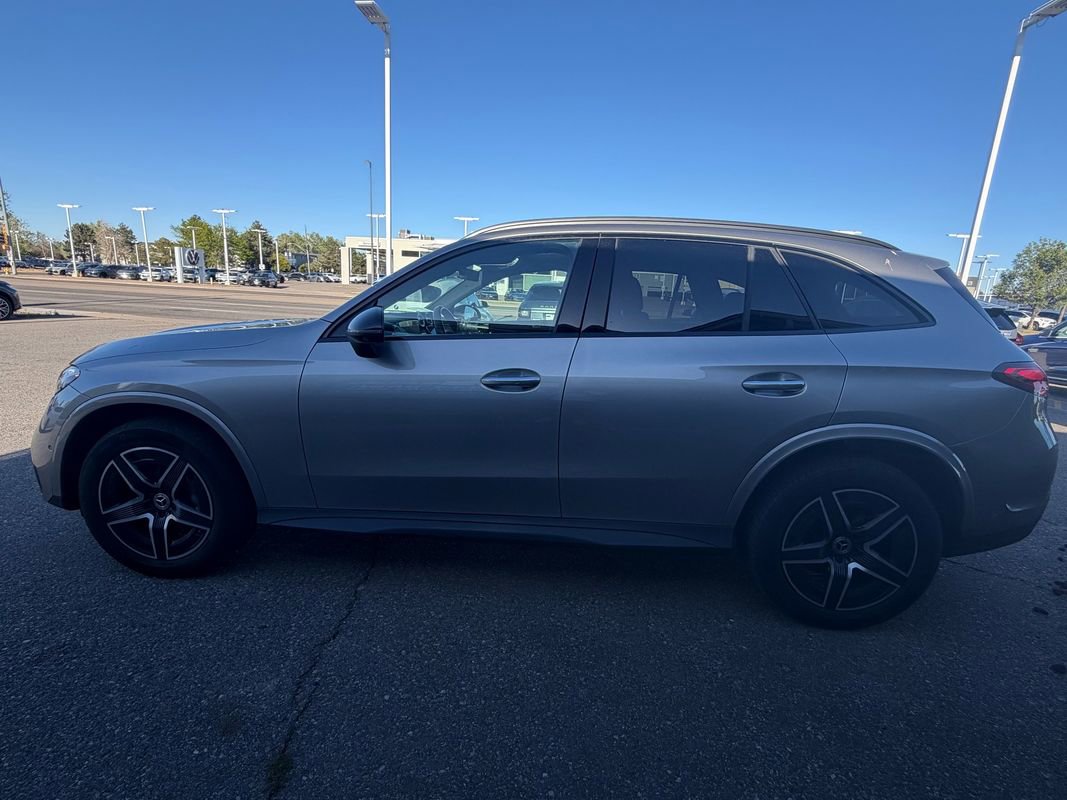Used 2023 Mercedes-Benz GLC 300 4MATIC w/ AMG Line image 35