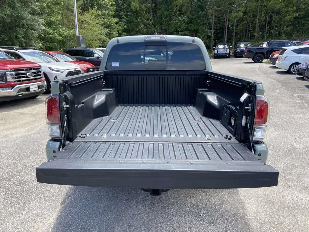 Used 2022 Toyota Tacoma TRD Sport w/ Technology Package RWD image 8