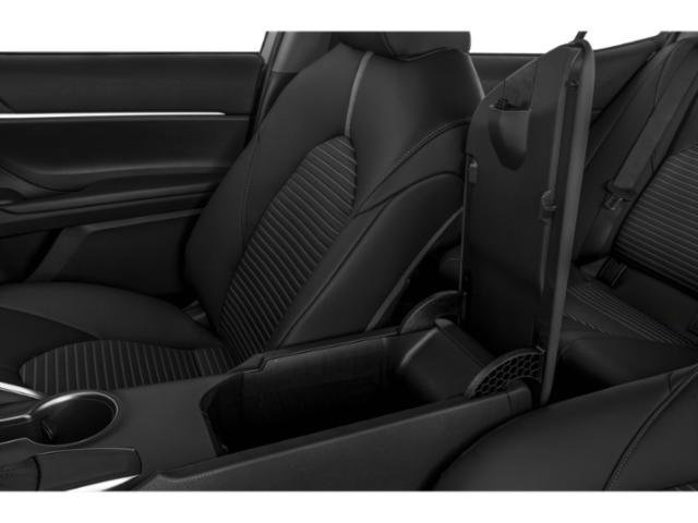 Used 2021 Toyota Camry SE w/ Cold Weather Package FWD image 14