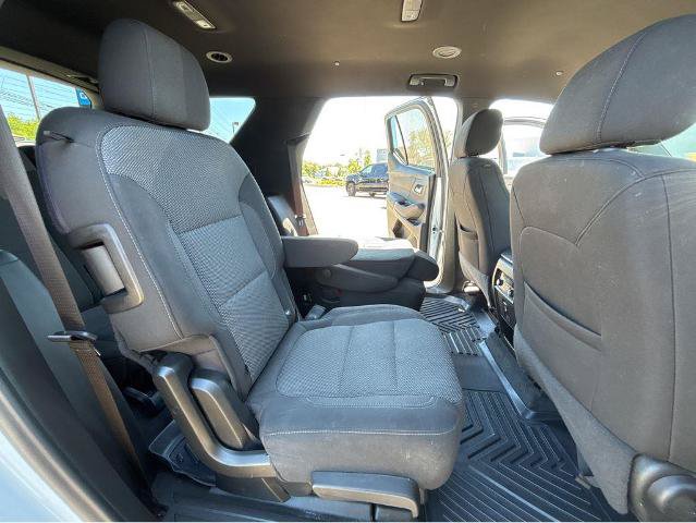 Used 2023 Chevrolet Traverse LT FWD image 7