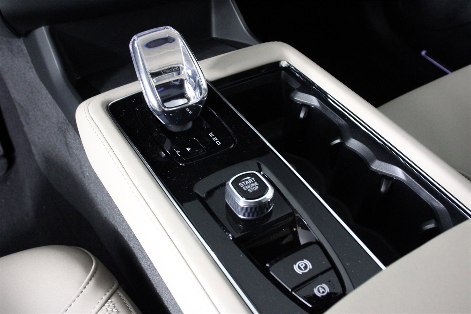 New 2026 Volvo XC90 B6 Plus image 7