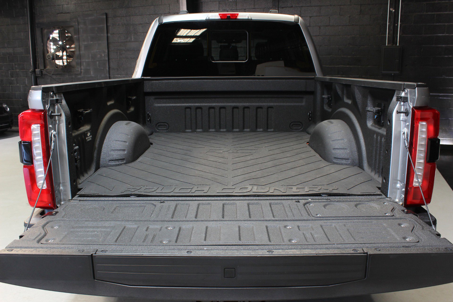 Used 2024 Ford F250 Lariat w/ Lariat Ultimate Package image 10