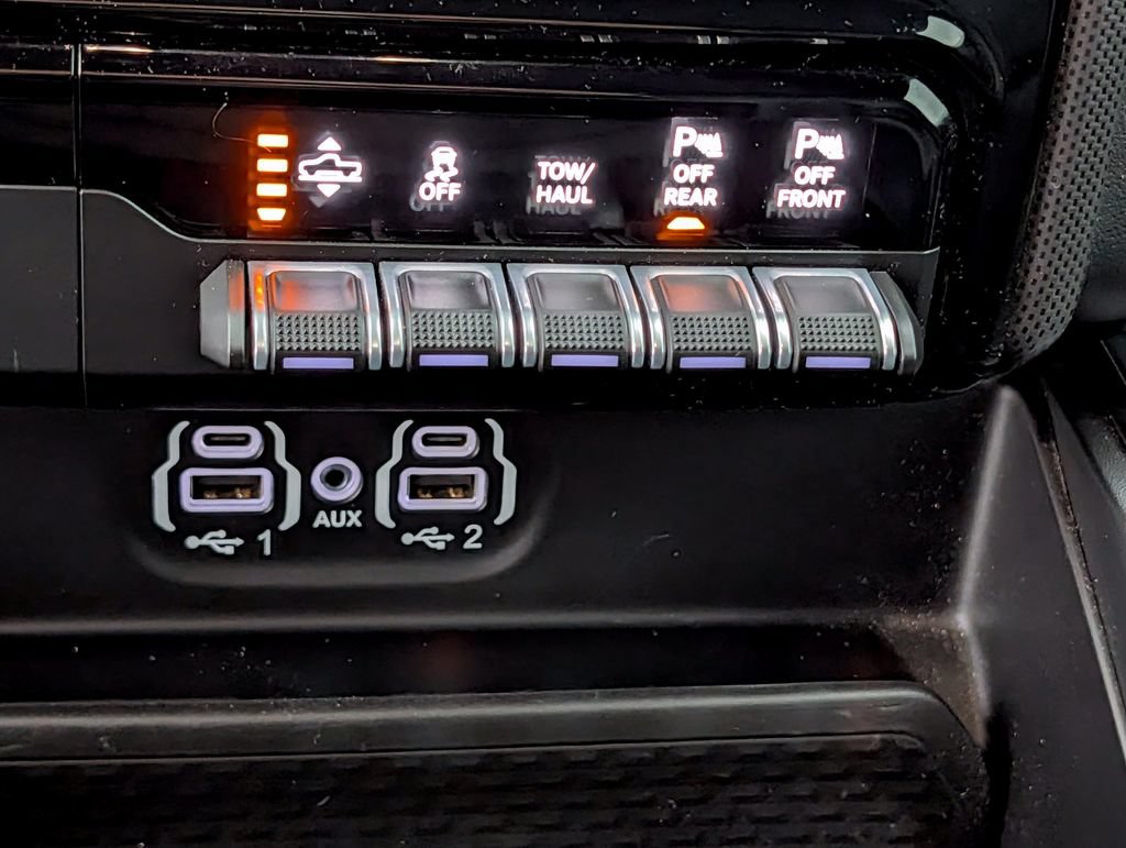 Used 2023 RAM 1500 Limited AWD/4WD image 16