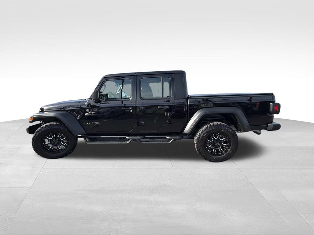 Used 2025 Jeep Gladiator Sport image 6
