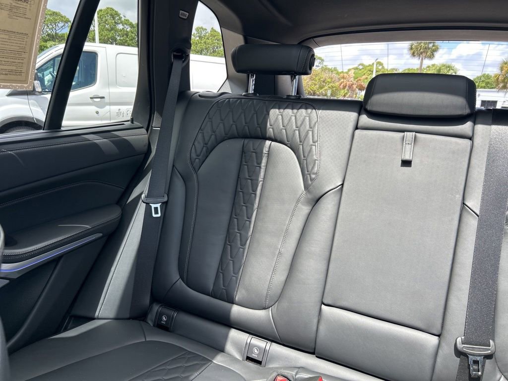 Used 2026 BMW X5 M60i image 13