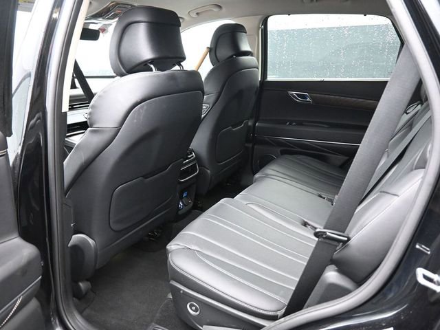 Used 2024 Genesis GV80 2.5T AWD/4WD image 14