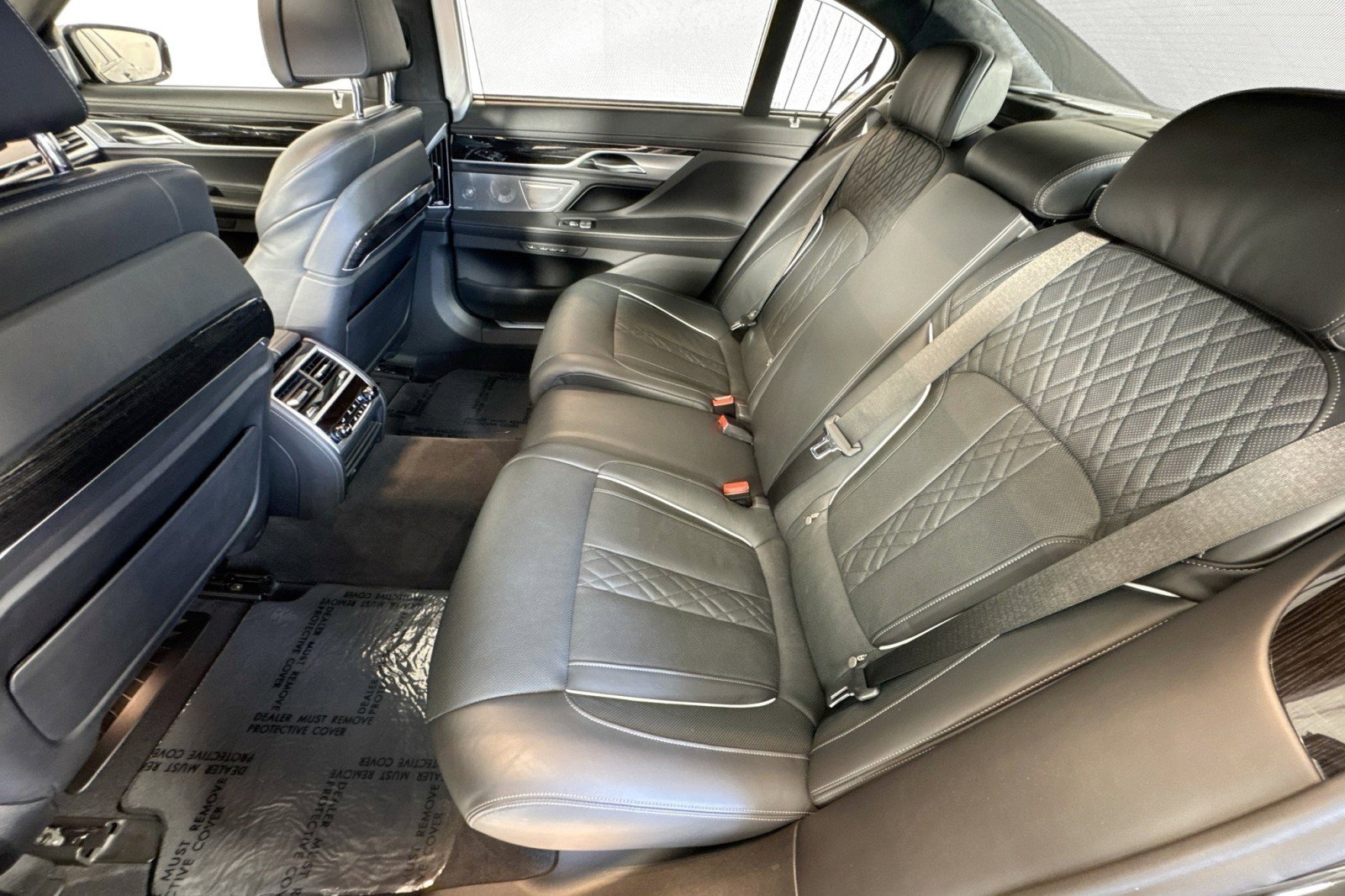 Used 2019 BMW M760i xDrive w/ Luxury Rear Seating Package image 24