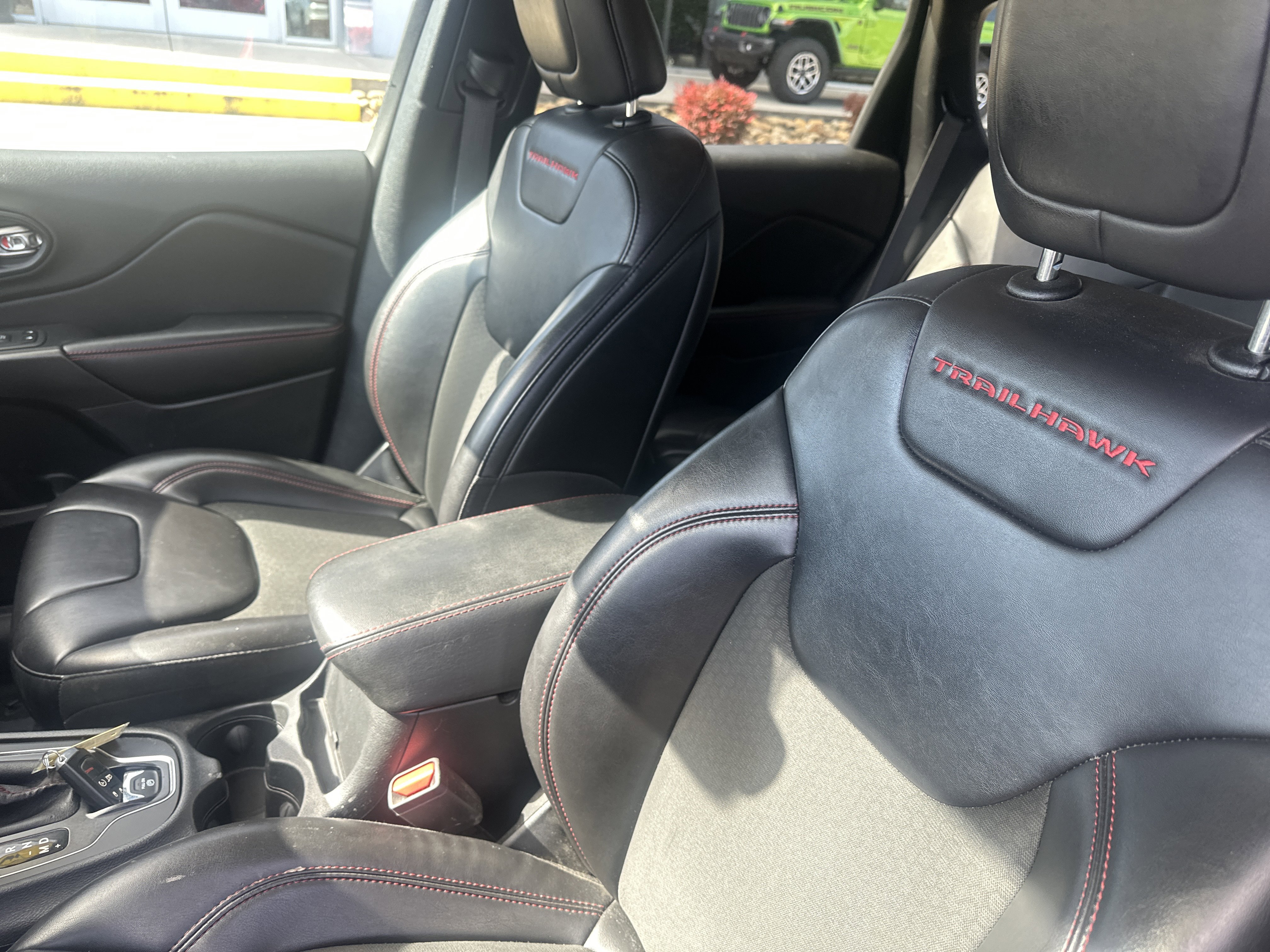 Used 2019 Jeep Cherokee Trailhawk w/ Comfort/Convenience Group image 17