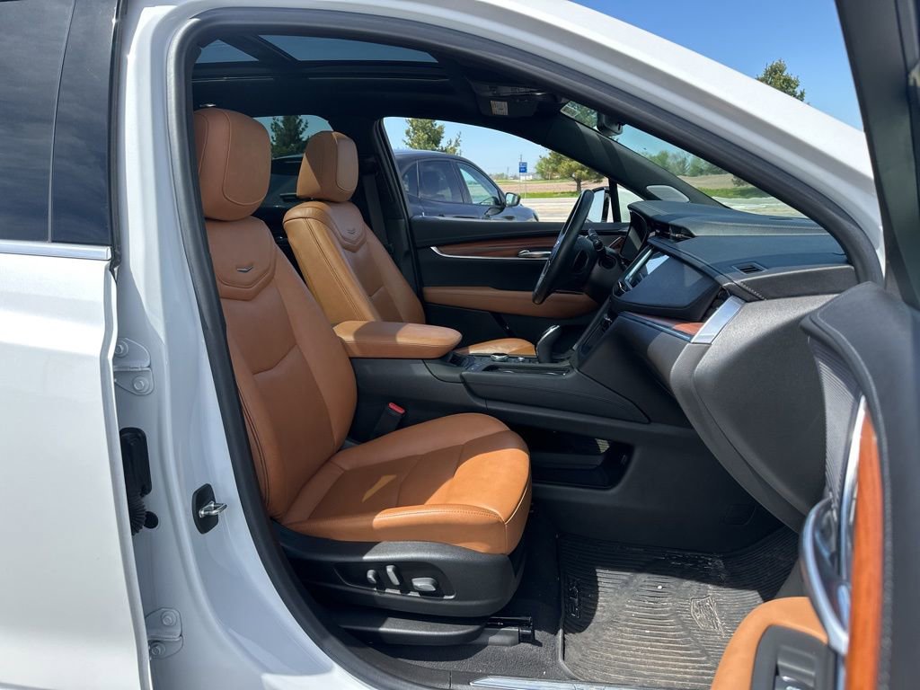 Used 2021 Cadillac XT5 Premium Luxury AWD/4WD image 27
