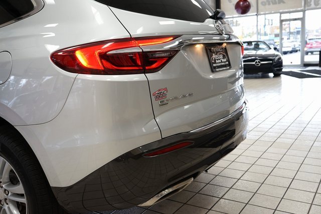 Used 2020 Buick Enclave Essence image 14