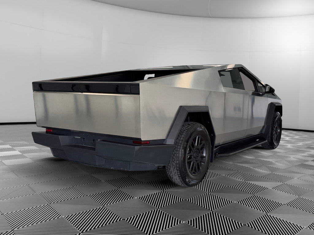 Used 2024 Tesla Cybertruck AWD Crew Cab image 8