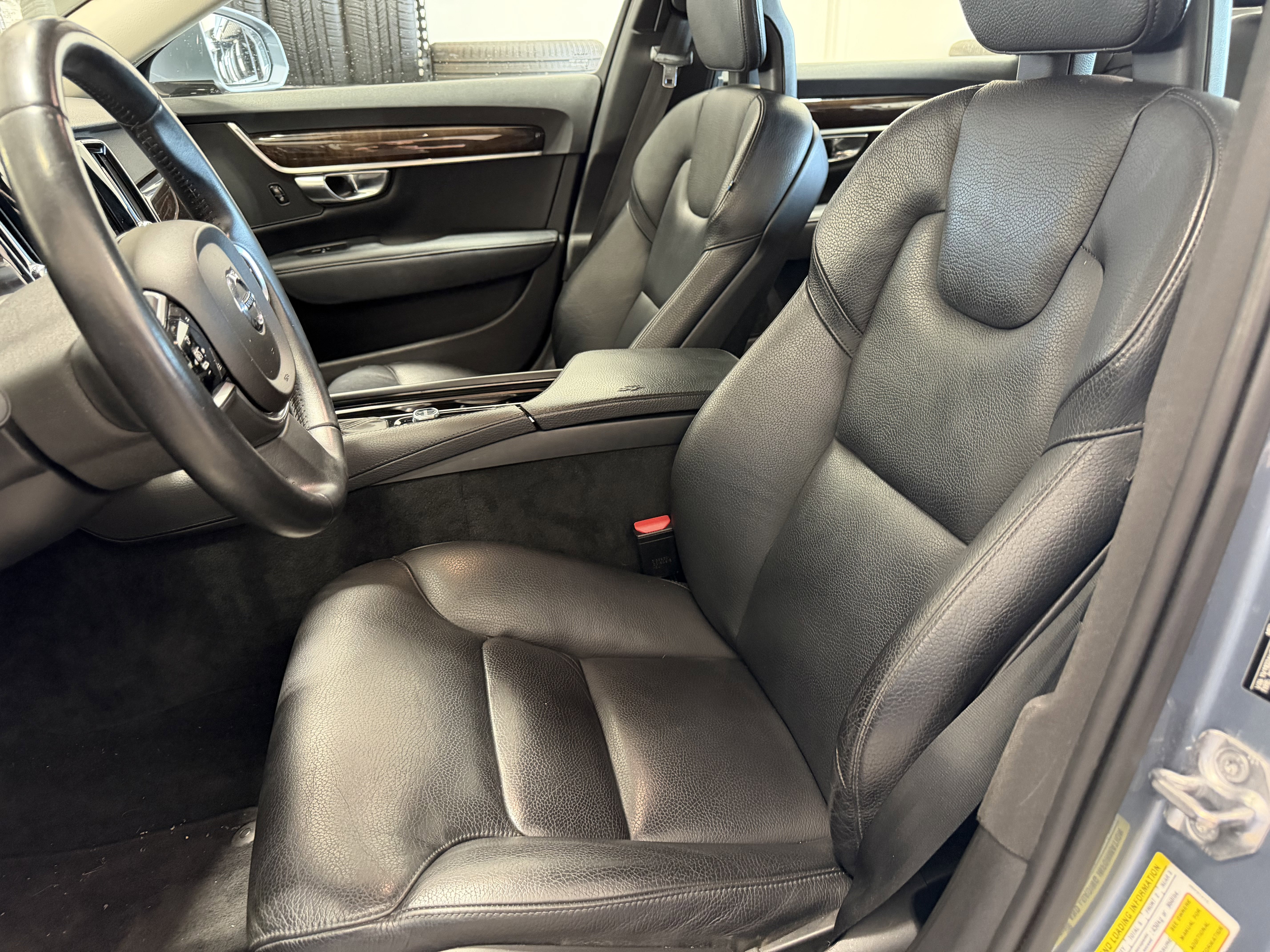 Used 2017 Volvo S90 T5 Momentum w/ Convenience Package FWD image 12