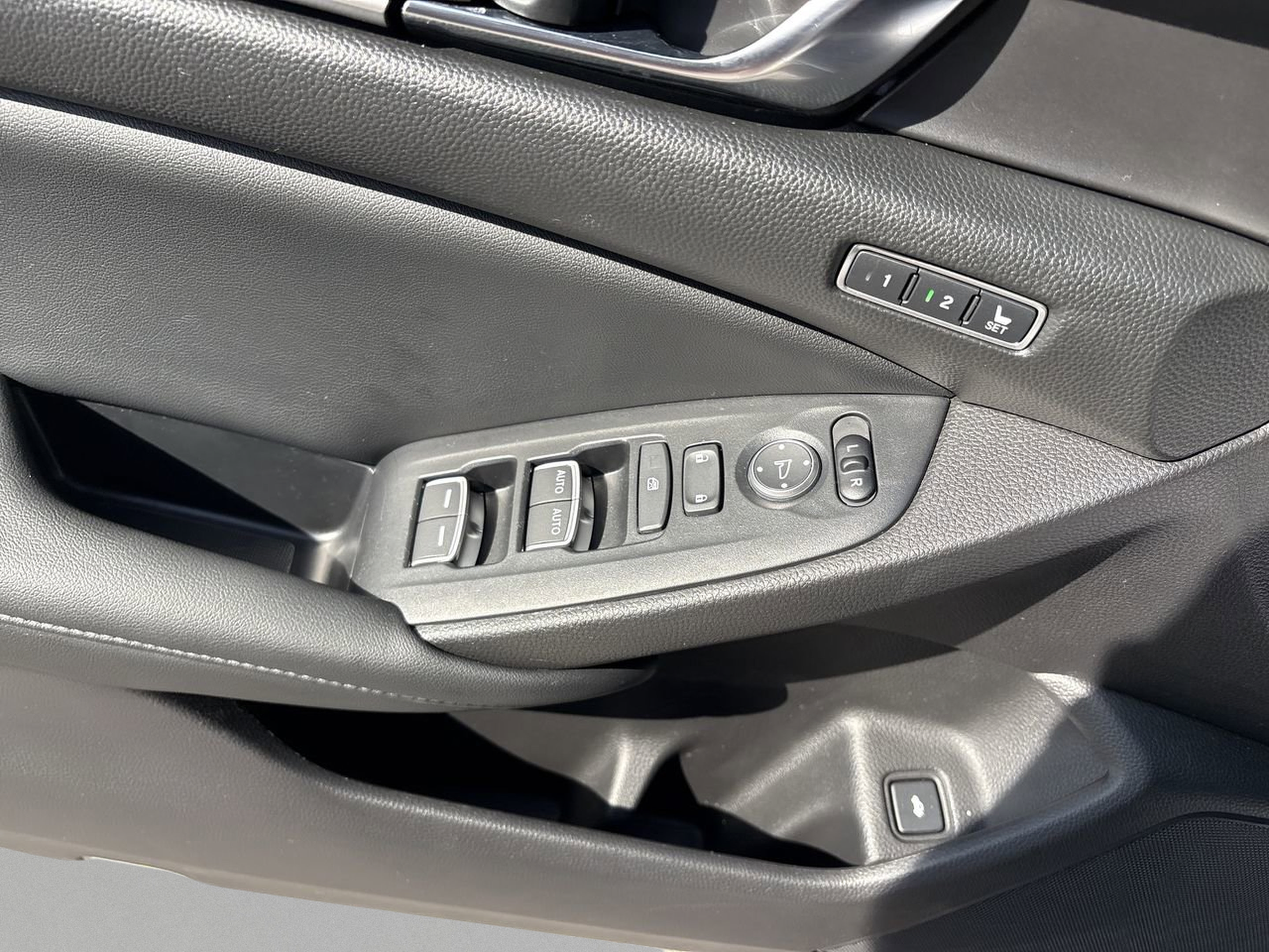 Used 2022 Honda Accord Touring image 17