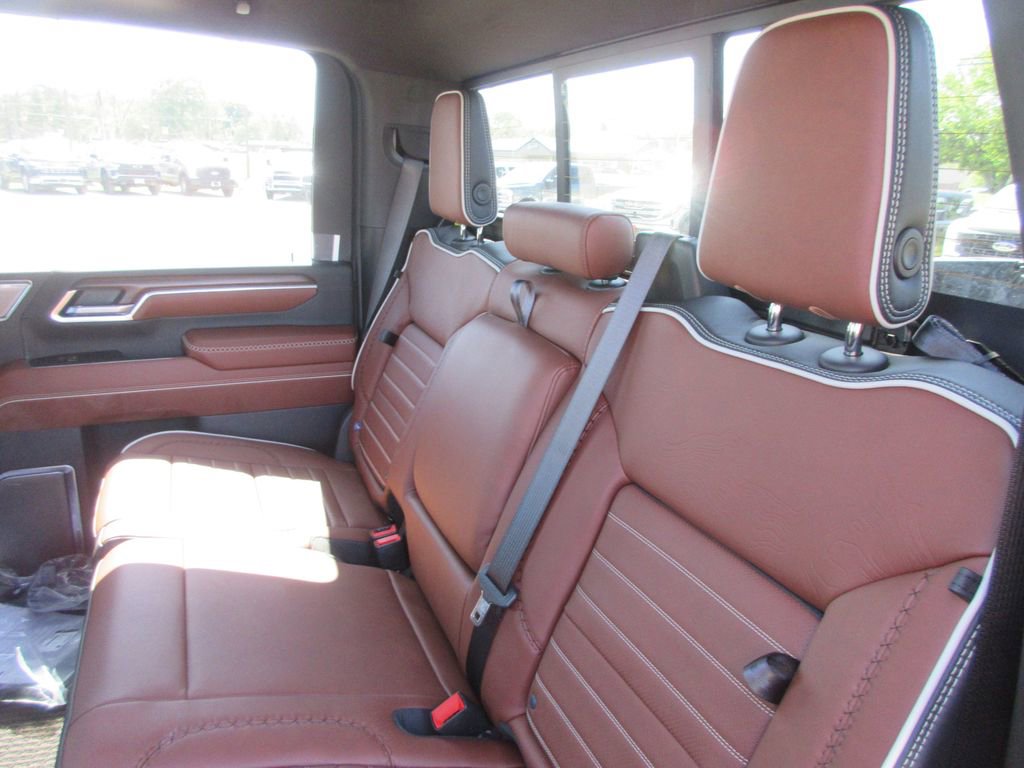 New 2026 GMC Sierra 2500 Denali Ultimate AWD/4WD image 14