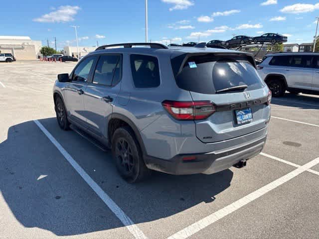 Used 2024 Honda Pilot TrailSport image 3