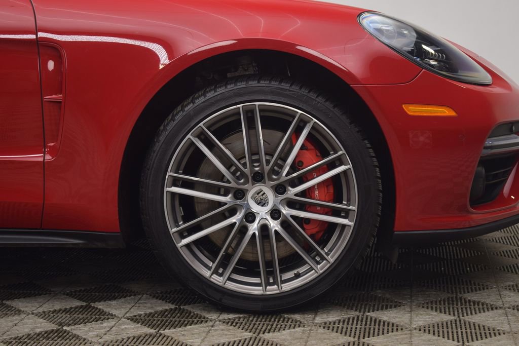 Used 2017 Porsche Panamera Turbo image 32