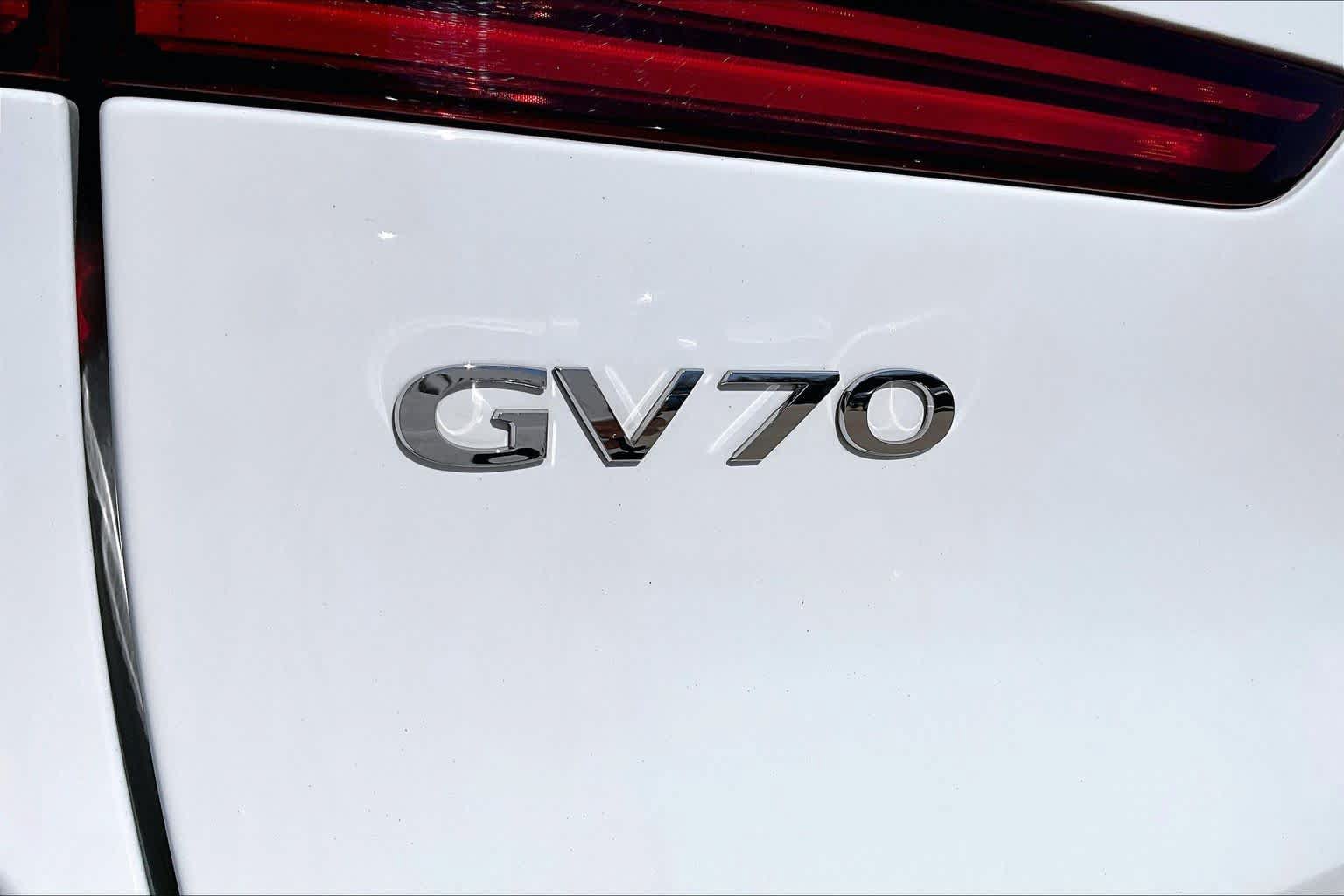 Used 2025 Genesis GV70 3.5T Sport AWD/4WD image 29