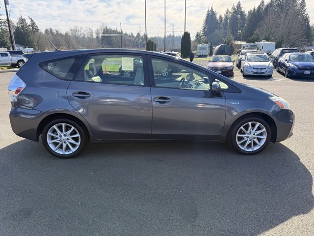 Used 2013 Toyota Prius V Five image 4