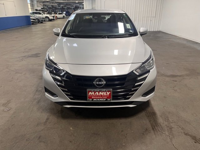 Used 2023 Nissan Versa SV image 8