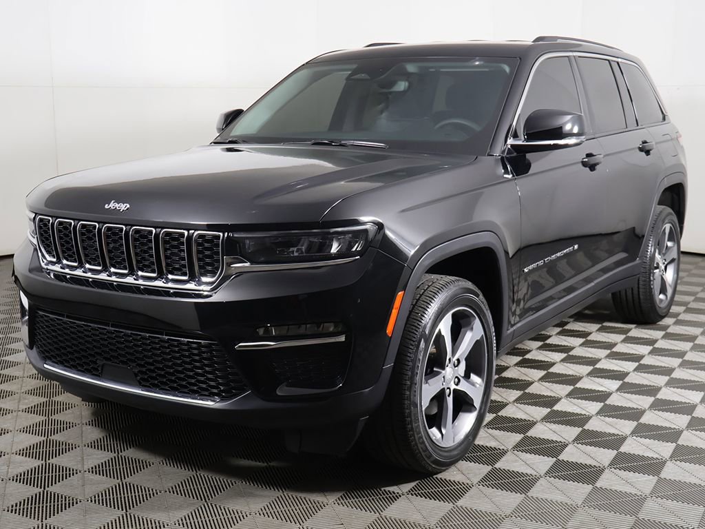 Used 2023 Jeep Grand Cherokee Limited AWD/4WD image 9